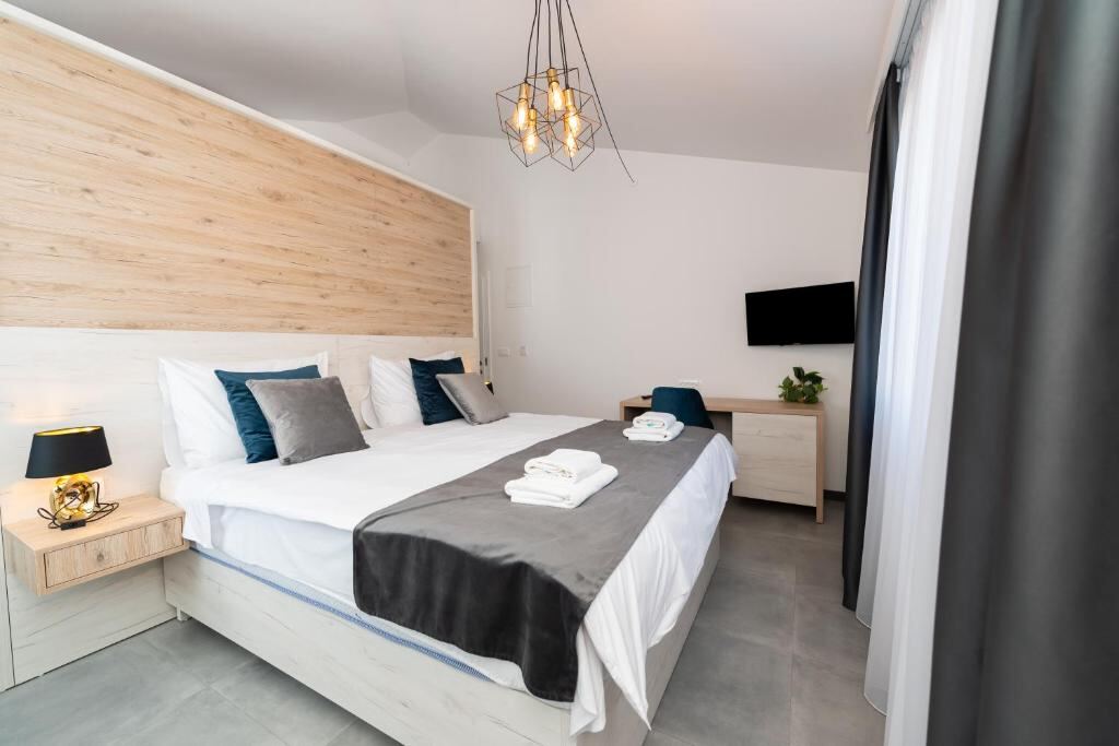 Double or Twin Room with Private Bathroom